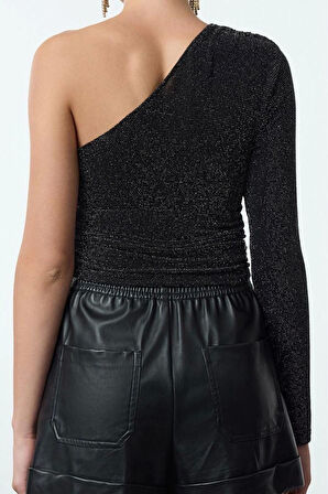 Kadın Moda Şık Üst Giyim Crop Asimetrik Yaka Fitted Kalıp Örme Tek Omuz Parıltılı Simli Bluz