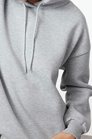 Kadın Oversize Kapüşonlu Düşük Kol Uzun Kalın İçi Polarlı Sırt Baskılı Geniş Kalıp Örme Sweatshirt