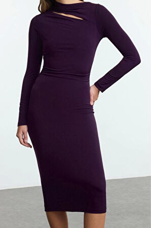 Kadın Moda Şık Midi Boy Dik Yaka Slim Cut Out Detaylı Fitted Vücuda Oturan Esnek Örme Elbise