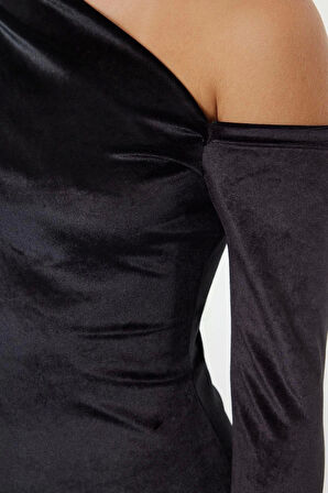 Kadın Moda Şık Midi Boy Asimetrik Yaka Slim Düz Tek Omuz Detaylı Drapeli Vücuda Oturan Örme Elbise