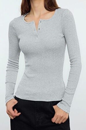 Kadın Moda Şık Regular Havuz Yaka Slim Kalıp Örme Çıtçıtlı Fitted Vücuda Oturan Fitilli Esnek Bluz