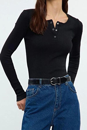 Kadın Moda Şık Regular Havuz Yaka Slim Kalıp Örme Çıtçıtlı Fitted Vücuda Oturan Fitilli Esnek Bluz