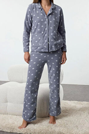 Kadın Moda Şık Gömlek Yaka Boru Paça Uzun Kol Kış Temalı Cepli Polar Kışlık Örme Pijama Takımı
