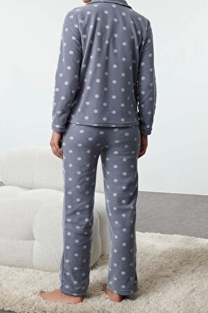 Kadın Moda Şık Gömlek Yaka Boru Paça Uzun Kol Kış Temalı Cepli Polar Kışlık Örme Pijama Takımı