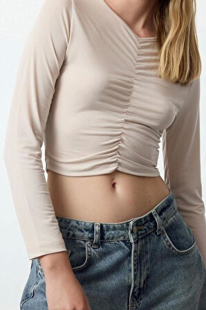 Kadın Super Crop Bisiklet Yaka Slim Kalıp Örme Fitted Vücuda Oturan Büzgü Detaylı Crop Esnek Bluz