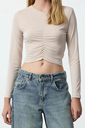 Kadın Super Crop Bisiklet Yaka Slim Kalıp Örme Fitted Vücuda Oturan Büzgü Detaylı Crop Esnek Bluz