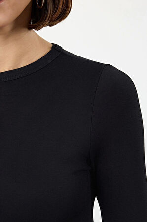 Kadın Moda Şık Üst Giyim Crop Bisiklet Yaka Slim Kalıp Örme Viskoz Yumuşak Kumaşlı Fitted Esnek Bluz