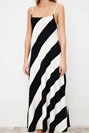 Kadın Moda Şık Maxi Boy Kare Yaka Relaxed Ayarlanabilir Askılı A-Line Bürümcük Dokulu Örme Elbise