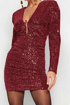 Kadın Moda Şık Mini Boy V Yaka Fitted Vücuda Oturan Parıltılı Örme Pullu Payet Kısa Şık Abiye Elbise