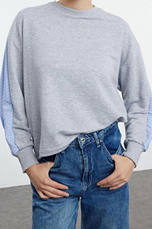 Kadın Moda Şık Relaxed Bisiklet Yaka Düşük Kol Regular Poplin Detaylı Rahat Kalıp Örme Sweatshirt