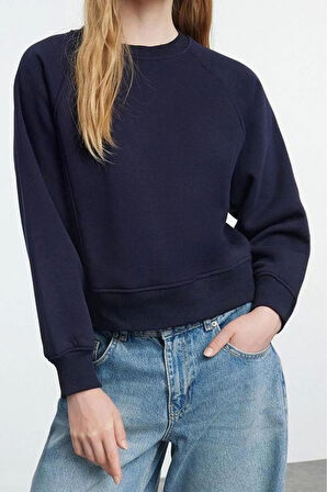 Kadın Moda Şık Regular Bisiklet Yaka Düşük Kol Regular Nervür Detaylı Normal Kalıp Örme Sweatshirt