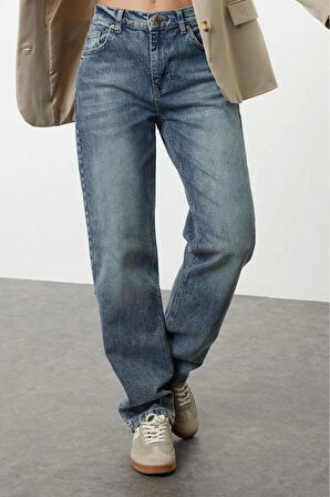 Kadın Moda Şık Kot Pantolon Boru Paça Regular Boy Denim Mavi Soluk Vintage Normal Bel Straight Jeans