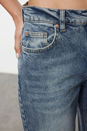 Kadın Moda Şık Kot Pantolon Boru Paça Regular Boy Denim Mavi Soluk Vintage Normal Bel Straight Jeans
