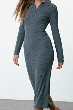Kadın Moda Şık Maxi Boy Polo Yaka Fitted Düz Bodycone Vücuda Oturan Dokulu Düğme Detaylı Örme Elbise