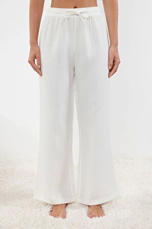 Kadın Geniş Paça Askılı Kol %100 Pamuklu Müslin Fırfır ve Bağlama Detaylı Dokuma Pijama Takımı