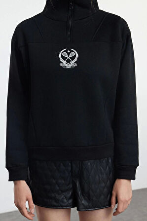 Kadın Fermuarlı Yaka Düşük Kol Standart Nakışlı Kalıp Kalın Polarlı Fermuarlı Yaka Örme Sweatshirt