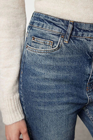 Kadın Moda Şık Kot Pantolon İspanyol Paça Uzun Boy Denim Mavi Soluk Vintage Yüksek Bel Jeans