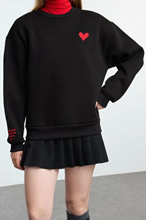 Kadın Regular Bisiklet Yaka Düşük Kol Regular Nakışlı Normal Kalıp Kalın İçi Polarlı Örme Sweatshirt