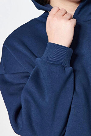 Kadın Büyük Beden Relaxed Kapüşonlu Düşük Kol Regular Slogan Detaylı İçi Polar Kalın Örme Sweatshirt