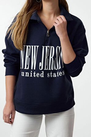 Kadın Oversize Fermuarlı Yaka Uzun Kalıp Kalın Polarlı Slogan Baskılı Fermuarlı Örme Sweatshirt