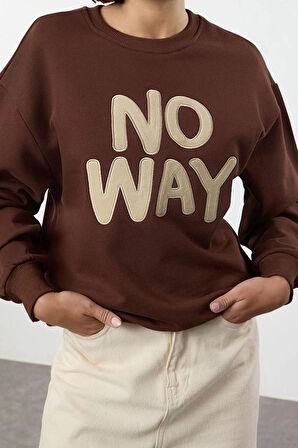 Kadın Moda Regular Bisiklet Yaka Düşük Kol Regular Slogan Nakışlı Normal Kalıp Kalın Örme Sweatshirt
