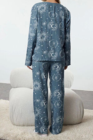 Kadın Moda Şık Gömlek Yaka Boru Paça Uzun Kol Kadın Galaksi Desenli Viskon Dokuma Pijama Takımı