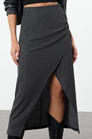 Kadın Moda Stil Midi Astarsız Örme Kruvaze Dokulu Büzgü Drape Detaylı Midi Etek