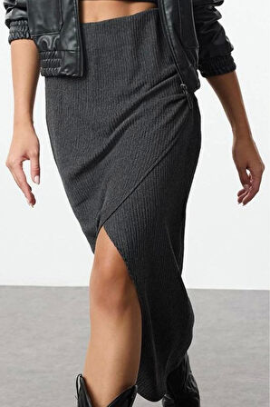 Kadın Moda Stil Midi Astarsız Örme Kruvaze Dokulu Büzgü Drape Detaylı Midi Etek