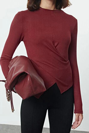 Kadın Regular Bisiklet Yaka Düşük Kol Slim Kalıp Örme Kruvaze Büzgü Drape Detaylı Vücuda Oturan Bluz