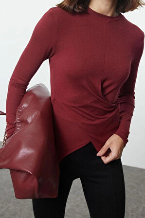 Kadın Regular Bisiklet Yaka Düşük Kol Slim Kalıp Örme Kruvaze Büzgü Drape Detaylı Vücuda Oturan Bluz