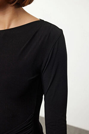 Kadın Moda Şık Maxi Boy Kayık Yaka Slim Aksesuar Detaylı Fitted Vücuda Otura Örme Elbise