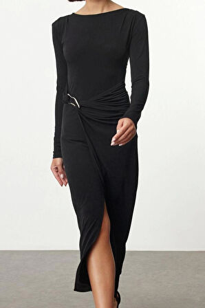 Kadın Moda Şık Maxi Boy Kayık Yaka Slim Aksesuar Detaylı Fitted Vücuda Otura Örme Elbise