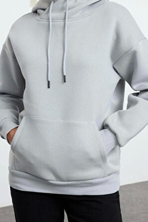 Kadın Bol Asimetrik Yaka Düşük Kol Uzun Geniş Kalıp Kanguru Cepli Kalın İçi Polarlı Örme Sweatshirt