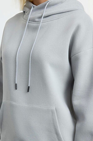 Kadın Bol Asimetrik Yaka Düşük Kol Uzun Geniş Kalıp Kanguru Cepli Kalın İçi Polarlı Örme Sweatshirt