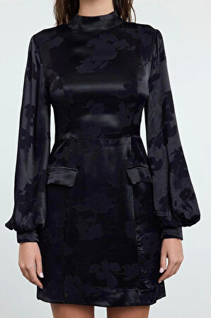 Kadın Moda Şık Mini Boy Dik Yaka Regular A Kesim Balon Kollu Jakar Saten Dokuma Elbise