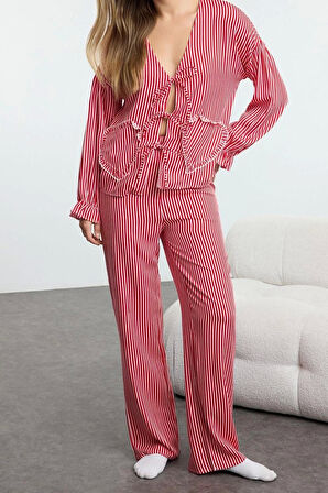 Kadın Moda V Yaka Geniş Paça Uzun Kol Kırmızı Çizgili Kurdele Fiyonk Bağlama Detaylı Pijama Takımı