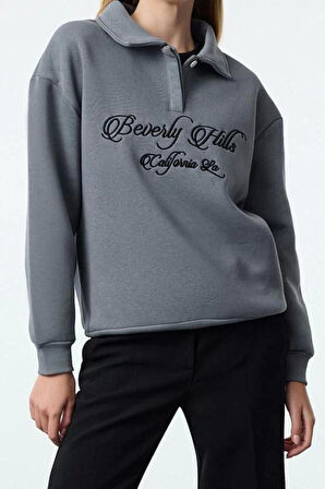 Kadın Oversize Gömlek Yaka Düşük Kol Uzun Gömlek Yaka Nakışlı Fit Kalın İçi Polarlı Örme Sweatshirt
