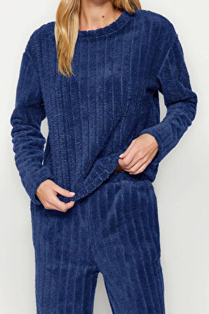 Kadın Moda Şık Bisiklet Yaka Boru Paça Uzun Kol Wellsoft Kışlık Örme Pijama Takımı