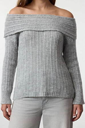 Kadın Moda Şık Carmen Yaka Standart Kol Regular Yumuşak Dokulu Triko Kazak