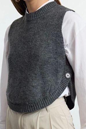 Kadın Moda Şık Bisiklet Yaka Standart Kol Crop Yumuşak Dokulu Düğmeli Triko Süveter