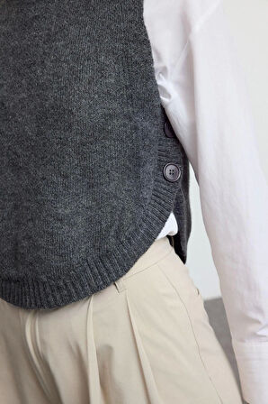 Kadın Moda Şık Bisiklet Yaka Standart Kol Crop Yumuşak Dokulu Düğmeli Triko Süveter