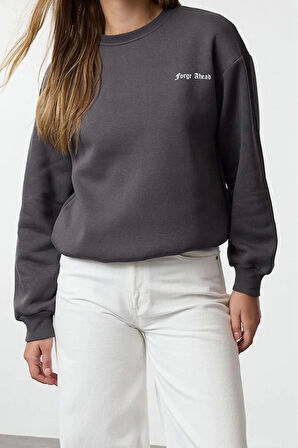 Kadın Bisiklet Yaka Düşük Kol Normal Kalıp Ön ve Sırt Baskılı Kalın Polarlı Örme Sweatshirt