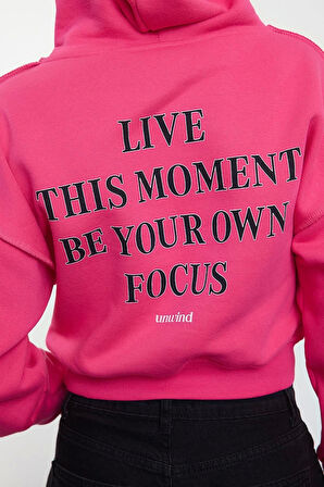 Kadın Oversize Kapüşonlu Düşük Kol Crop Slogan Baskılı Geniş Kalıp Kalın Polarlı Örme Sweatshirt