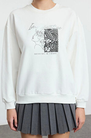 Kadın Regular Dik Yaka Düşük Kol Uzun Geniş Kalıp Varak Baskılı Kalın İçi Polarlı Örme Sweatshirt