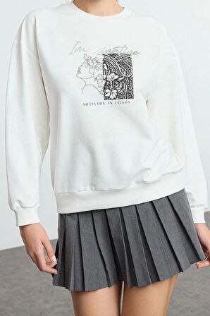 Kadın Regular Dik Yaka Düşük Kol Uzun Geniş Kalıp Varak Baskılı Kalın İçi Polarlı Örme Sweatshirt