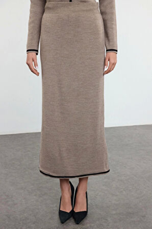 Kadın Moda Şık Regular Boy Uzun Kollu Biyeli Aksesuar Düğmeli Triko Hırka Etek Alt-Üst Takım