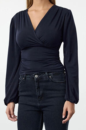 Kadın Moda Şık Regular Kruvaze Yaka Balon Kol Slim Kalıp Örme Büzgü Drape Detaylı Kollu Esnek Bluz