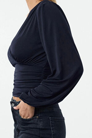 Kadın Moda Şık Regular Kruvaze Yaka Balon Kol Slim Kalıp Örme Büzgü Drape Detaylı Kollu Esnek Bluz