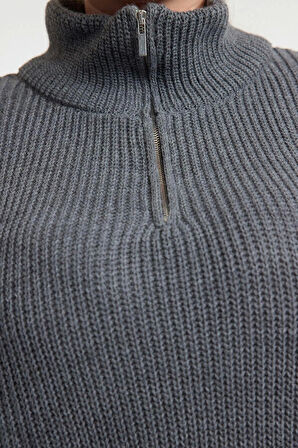 Kadın Moda Şık Büyük Beden Dik Yaka Düşük Kol Regular Fermuarlı Yaka Triko Kazak