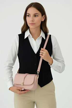 Kadın Minimalist Çapraz Askılı Suni Deri Çanta Günlük ve Şık Kullanım Modern Stil Trend Tasarım